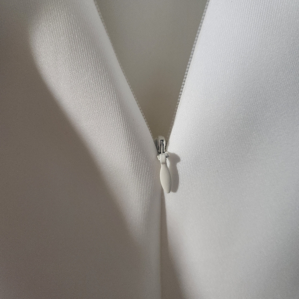 Calvin Klein Embellished Neckline Gold Silver White Sleeveless Dress NEW - Picture 6 of 13